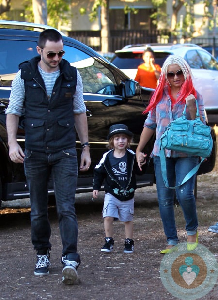 Christina Aguilera, Matt Rutler with son Max Bratman at the pumpkin patch 2012