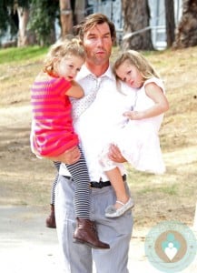 Jerry O'Connell with daughters Charlie and Dolly at the Veuve Clicquot Polo Classic