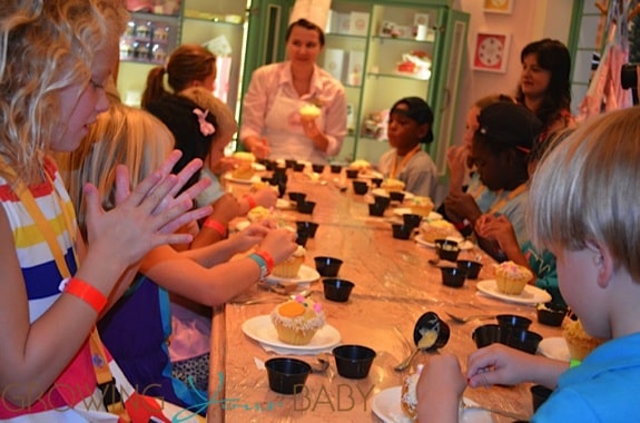 Allure of the Seas  - cupcake decorating