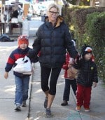 Julie Bowen Takes Her Kids To Farmers Market In Studio City