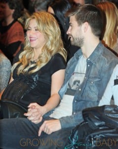 Shakira Attends Her Father's Book Presentation