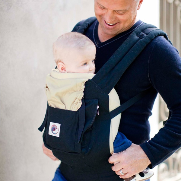 ergobaby black and camel carrier