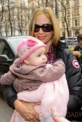 Mira Sorvino & Family Take A Vienna Vacation