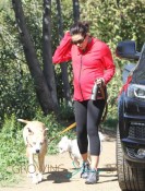 Jenna Dewan's Dogs Join Her For a Pregnancy Hike