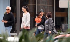 **EXCLUSIVE** Sandra Bullock and Camilla Alves McConaughey take their families for a day out at Audubon Zoo in New Orleans