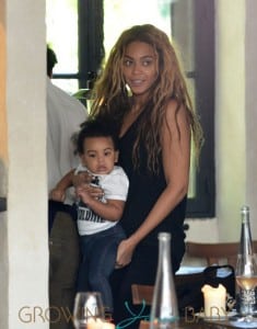 Beyonce Knowles & Jay-Z Take Daughter Blue Ivy Carter Out To Lunch In Paris