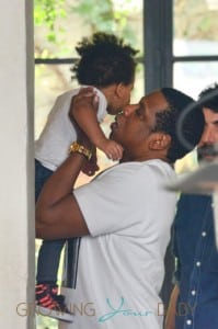 Beyonce Knowles & Jay-Z Take Daughter Blue Ivy Carter Out To Lunch In Paris