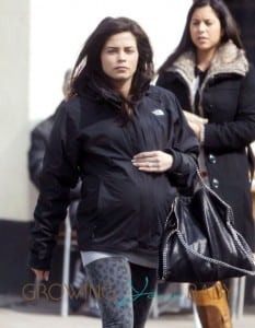 Pregnant Jenna Dewan Shops In Primrose Hill