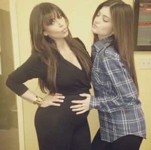 Pregnant Kim Kardashian with sister Kylie