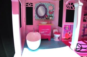 Barbie 2015 Dream house - modern bathroom