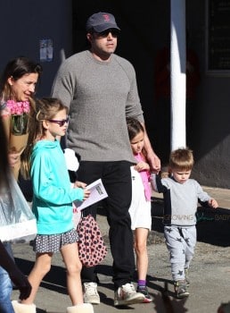 Ben Affleck at the farmer's market with kids Violet, Seraphina and Sam