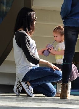 Jenna Dewan Tatum with her daughter Everly in LA