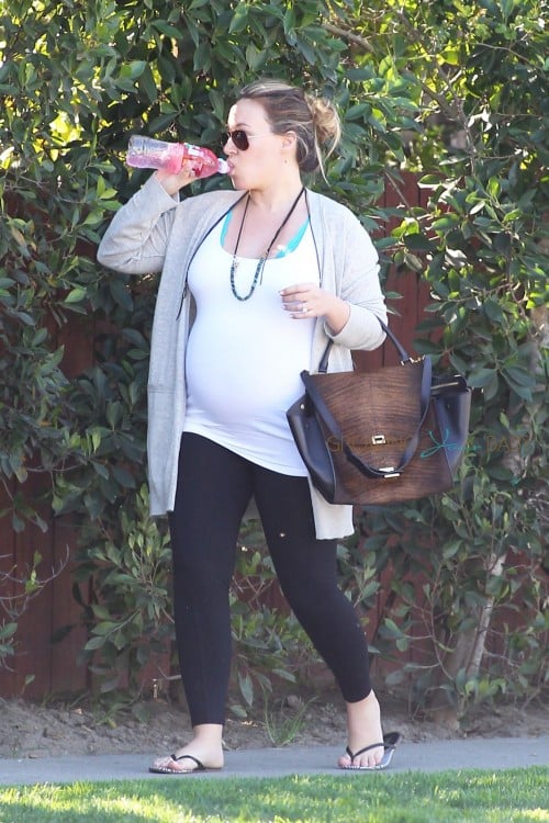 A very pregnant Haylie Duff running some errands in LA