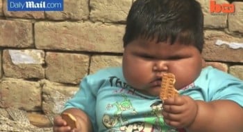 10-month-old Aliya Saleem weighs 40lbs