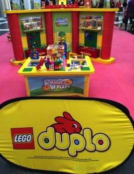 Magic of Play Lego Duplo Mall Booth