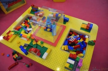 Magic of Play Lego Duplo Mall Booth - build on tables