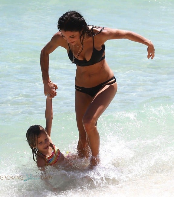 Bethenny Frankel and her daughter Bryn soak up the sun on the beach in Miami