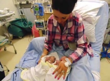 Jess Evans with her twins Teddy and Noah