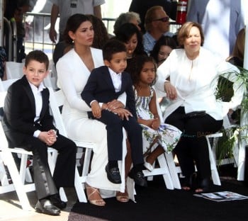 Paloma Jimenez with kids Hania and Vincent Sinclair