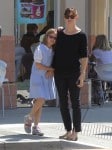 Ben Affleck & Jennifer Garner grab Ice Cream with daughter Seraphina and Violet