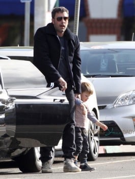 Ben Affleck Takes Samuel To Breakfast