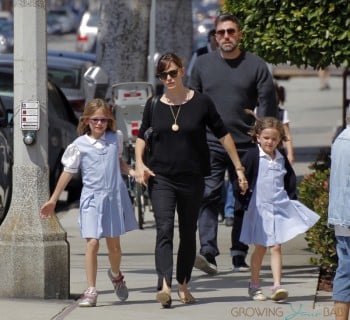 Ben Affleck and Jennifer Garner grab Ice Cream with daughter Seraphina and Violet