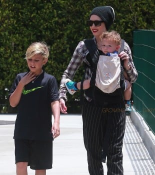 Gwen Stefani at the park with sons Kingston and Apollo