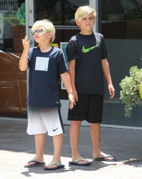 Kingston and Zuma Rossdale at the park