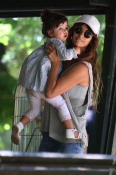 Penelope Cruz with daughter Luna Bardem