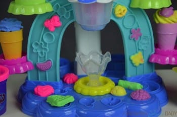 Play-Doh Sweet Shoppe Swirl & Scoop Ice Cream Playset