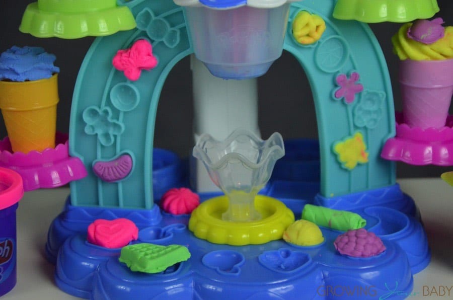 play doh swirl and scoop