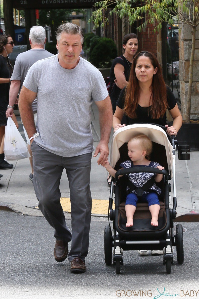 ALec Baldwin steps out with daughter Carmen just hours ...