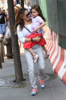 Sarah Jessica Parker dows the school run with her twins in NYC