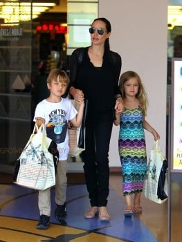 Angelina Jolie shops at Barnes and Nobel with twins Knox and Vivienne