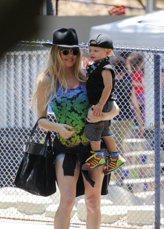 Fergie out in LA with son Axl Duhamel