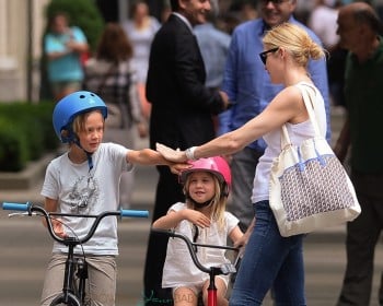 Kelly Rutherford in Central Park with kids Hermes & Helena Giersch