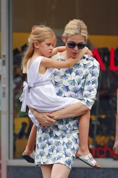 Kelly Rutherford out in NYC with daughter Helena Giersch