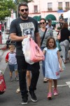 Ben Affleck at the market with his kids Seraphina, Violet & Sam