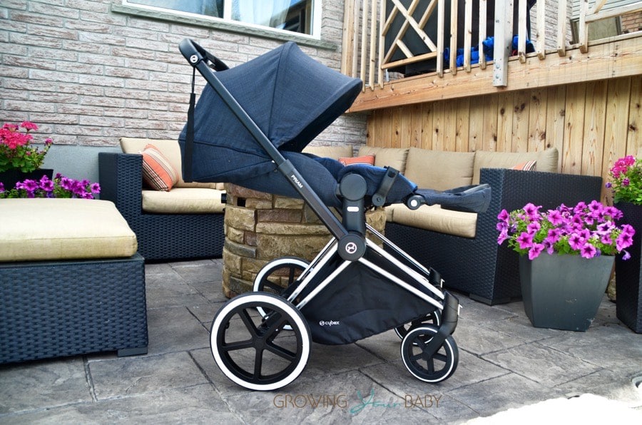 stroller that reclines flat