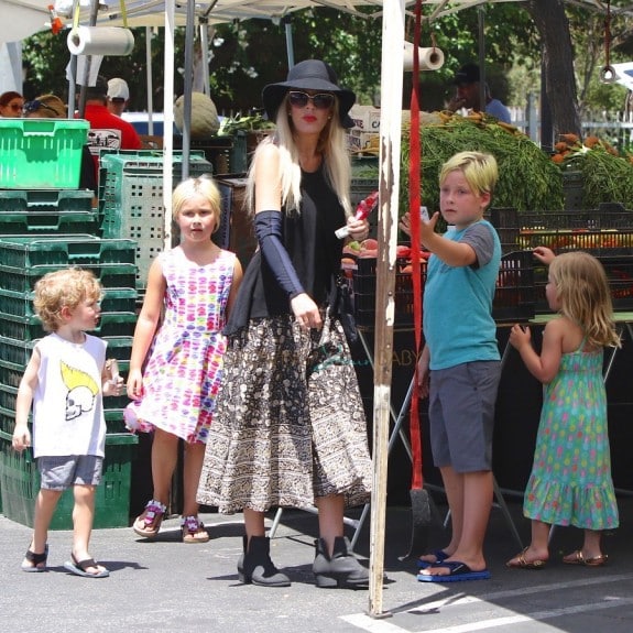 Tori Spelling at the Farmer's Market with kids Stella, Liam, Hattie and Finn McDermott