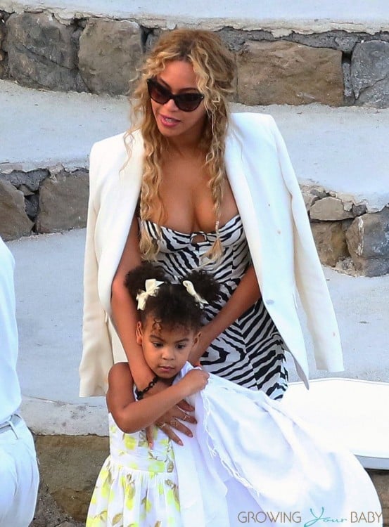 Beyonce and Blue Ivy vacation in the Southern Italy