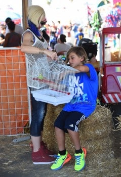 Gwen Stefani with her son Kingston at Shawn's pumpkin patch