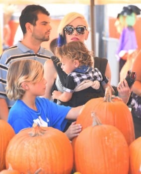 Gwen Stefani with her sons Kingston and Apollo at Shawn's pumpkin patch