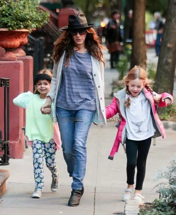 Sarah Jessica Parker does the school pickup with daughters Tabitha & Marion