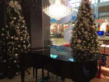 2015 RBC Avion Holiday Boutique - piano