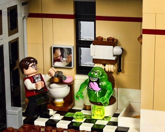 Ghostbusters Firehouse Set 75827 - bathroom