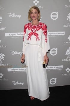 Julie Bowen at the 2015 Baby2Baby Gala