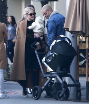 Ashlee Simpson & Evan Ross Take Jagger Out For Lunch