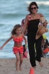 Bethenny Frankel and her daughter Bryn collect shells on Miami Beach