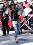 Jenna Dewan Tatum and Daughter Everly at the Farmer's Market